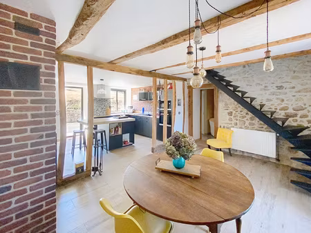 longère haut de gamme de 190 m2 et 1ha98 de terres attenante