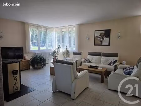 maison 8 pièces 280 m²