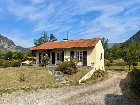 vente maison 5 pièces 115 m² tarascon-sur-ariège (09400)