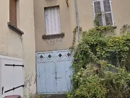 petite maison de bourg avec garage