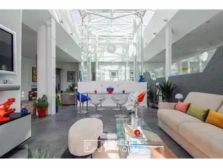 loft d'architecte andré stern - 260 m² de lumière au sommet d'un immeuble haussmannien