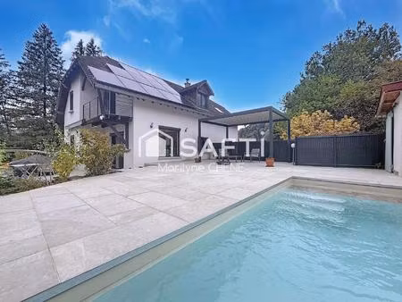 très belle demeure au coeur du parc de la chartreuse de 142m² prix négociable