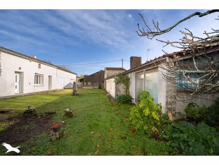 vente maison 5 pièces 103 m² saint-aubin-de-blaye (33820)