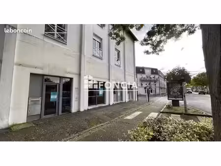 local commercial 150 m²