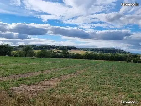 joli terrain avec vue magnifique