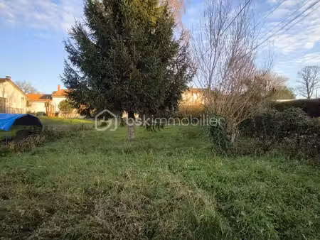terrain de 624 m² à saint-victurnien