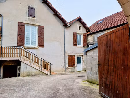 ancienne ferme aménagée en habitation : 155 m2 habitables dans