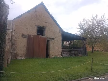 terrain à batir avec une grange en terre de 40m² au sol habitable