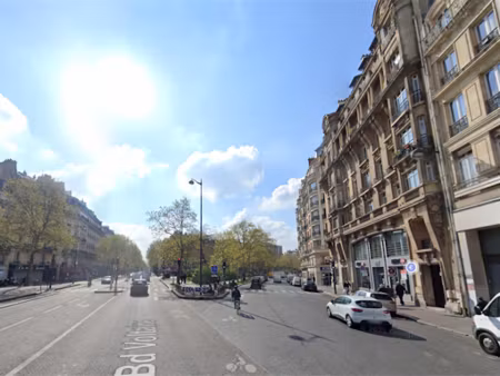 location locaux professionnels 185 m² à paris 11ème (75011), 54 000 €