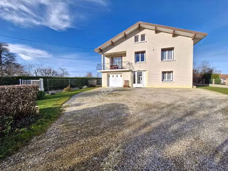 maison sur sous-sol familiale 3 ou 4 chambres à proximité de toutes les commodités