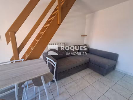 duplex entièrement rénové à louer meublé