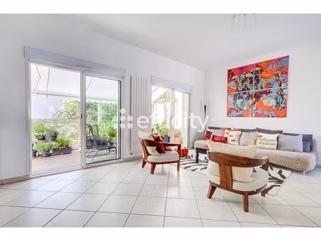 maison 9 pièces - 200 m²