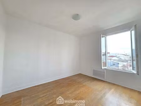 vente appartement 2 pièces 28 m² ivry-sur-seine (94200)
