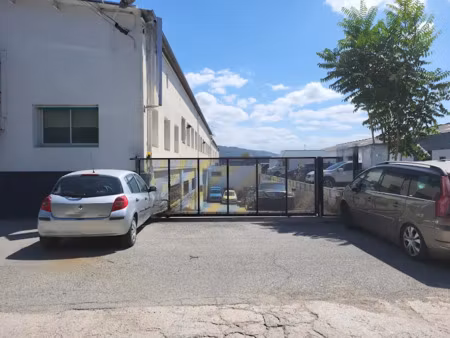 vente locaux professionnels 1350 m² à draguignan (83300), 682 500 €