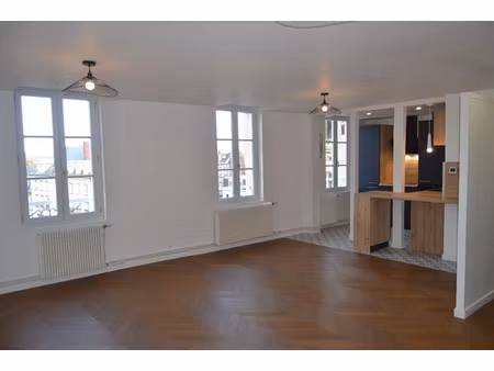 appartement 4 pieces (74 m2) compiegne centre ville