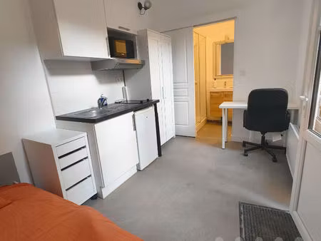 studio meublé hyper-centre refait à neuf