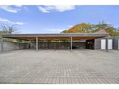 overdekte parkeerplaats te koop in berlare