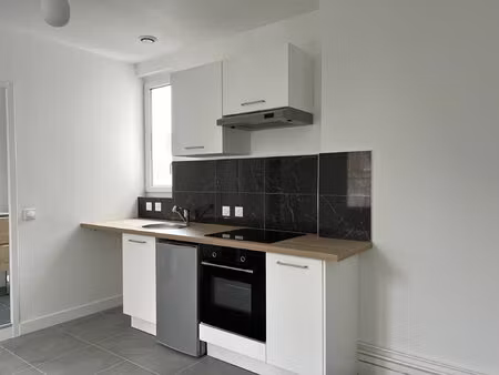 location appartement 2 pièces 31 m² à le mans (72000)