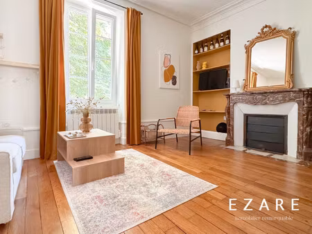 t2 hyper centre - cachet