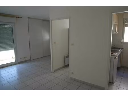 location appartement 1 pièce 26 m² à montpellier (34000)