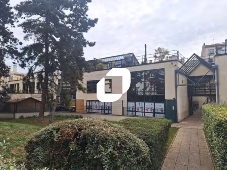 a louer, locaux atypiques et erp