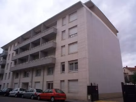 a louer type ii - rue marceau quartier république