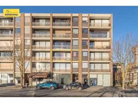 appartement 2 chambres de 85 m² au 2e étage, avec 2 balcons