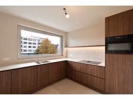 gerenoveerd 2 slaapkamerappartement