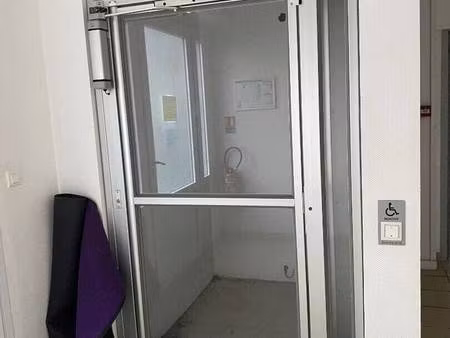 local d'activités à louer