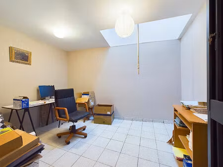 location local commercial, 80.00m², saint