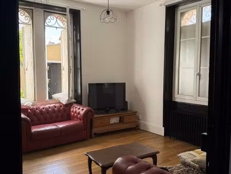location appartement 1 pièce 200 m² à angers (49000)