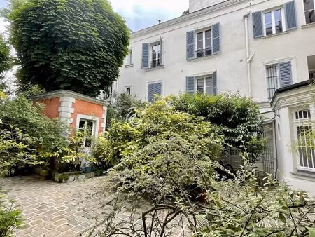 batignolles - plateau de 62m² à aménager situé 26 rue lemercier