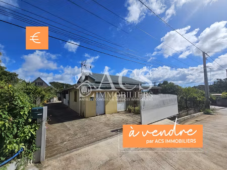 villa f3 + grande mezzanine, sur 952 m2 de terrain - ducos