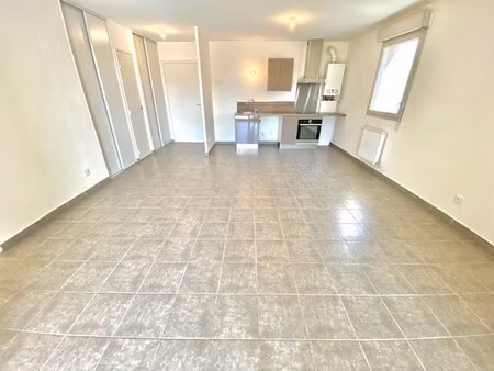 a louer - t3 de 65.69 m2 - rue de la filature - villeurbanne