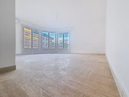 antibes centre 3 pieces renove - proche mer