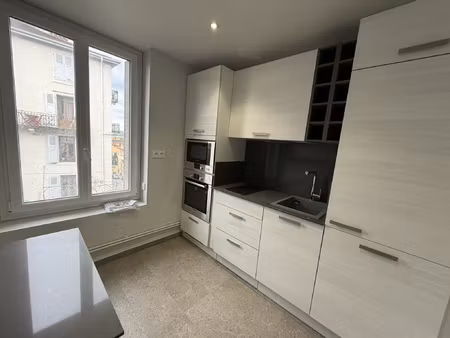 centre-ville d'evian - 3 pièces au 1er étage