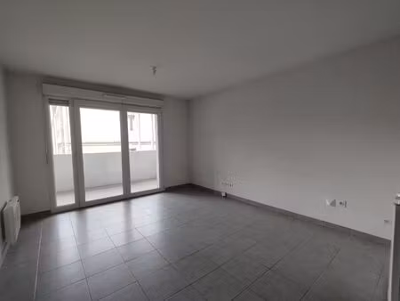 appartement 2 pièces avec emplacement de parking 13003 marseille