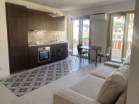 location appartement 2 pièces 43 m² à nice (06000)