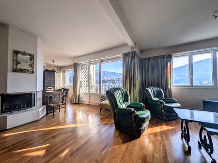 t4 dernier etage avec vue imprenable a annecy