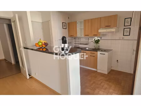 appartement à louer de 2 pièces d'environ 49 m² + balcon + place de parking