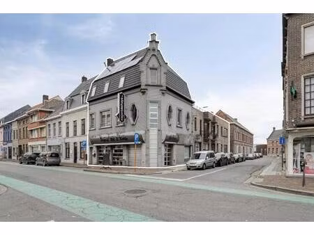 handelspand met woonst te koop in centrum menen