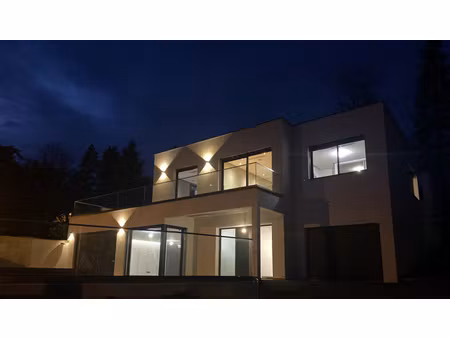 a louer ! l''etrat, villa contemporaine de 180m2 avec piscine