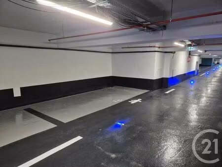 parking à louer - 13 m2 - paris - 75017 - ile-de-france