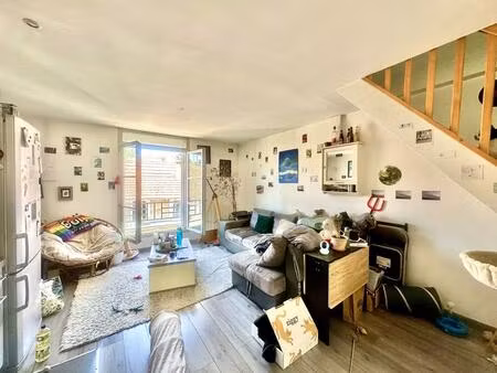 melun duplex de 32,89m2 une chambre, une cave, vendu loué