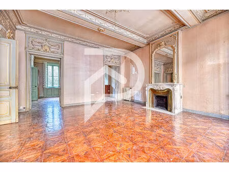 immeuble nimes 18 pièces 448 m²