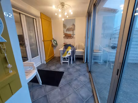 appartement rez de chaussee - chambre et alcôve - 85270 sai