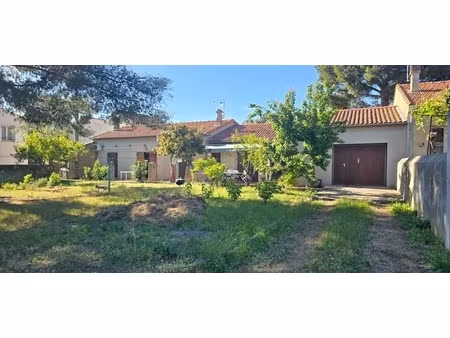 dpt var (83), à vendre toulon maison 5 pièces + terrain 1000m² + garage