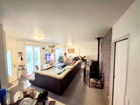 maison de 99 m² à vauchassis