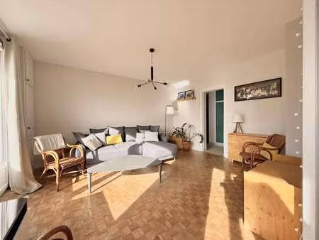 location appartement 4 pièces meublé à nantes (44000) : à louer 4 pièces meublé / 85m² nan