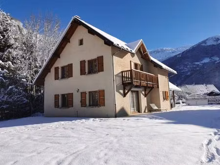 maison familiale de 167 m² avec piscine – calme absolu à allemond
